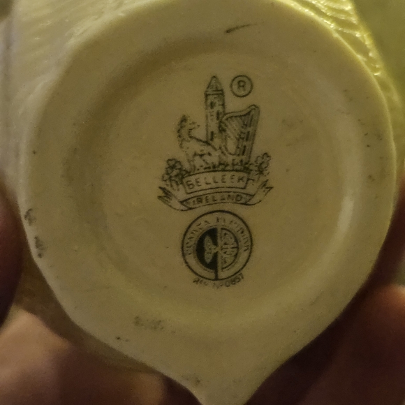 Belleek Toy Nautilus Shell Set - Picture 5 of 10